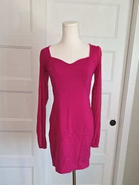 Guess Fuchsia Long-Sleeve Square Neck Bodycon Dress